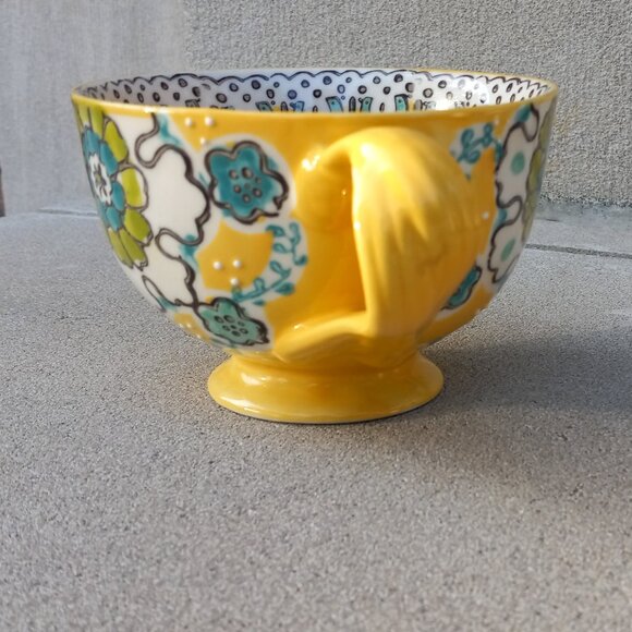 ANTHROPOLOGIE Elka Ayaka Oversized MUG Yellow Floral Twisted Handl Pedes… - Picture 9 of 13